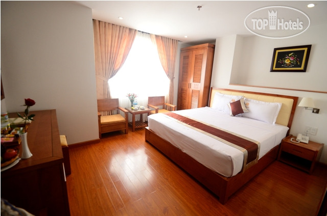 New photos from tourists Golden Beach