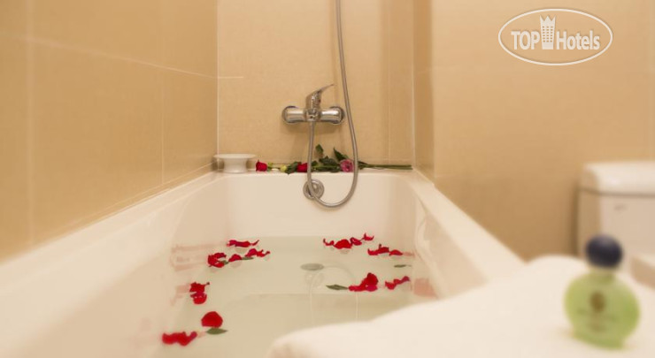 New photos from tourists Royal Dragon Hotel 2*