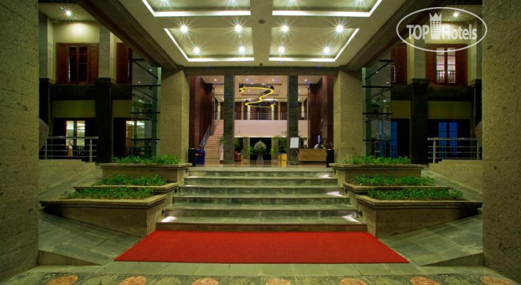 Фото New Kuta Hotel