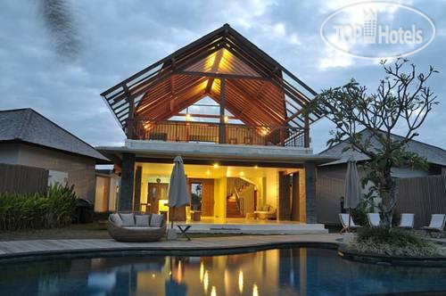Photos Water Edge Villa