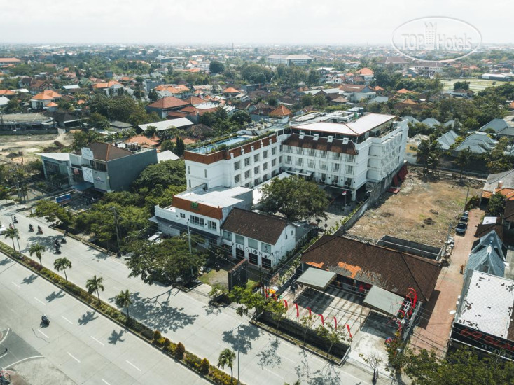 Santika Seminyak 3*
