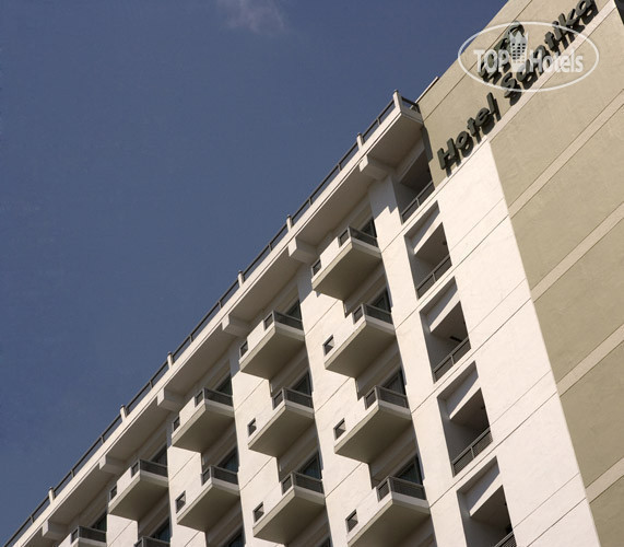 Hotel photo Santika Pandegiling Hotel 3*