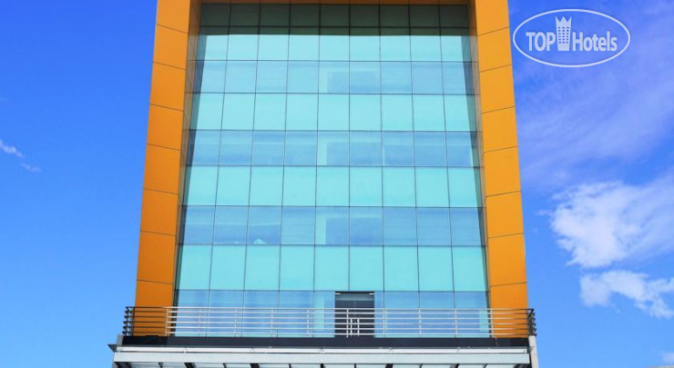Hotel photo World Hotel Jakarta 2*
