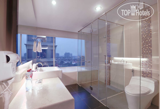 New photos from tourists Quest Hotel Surabaya 3*