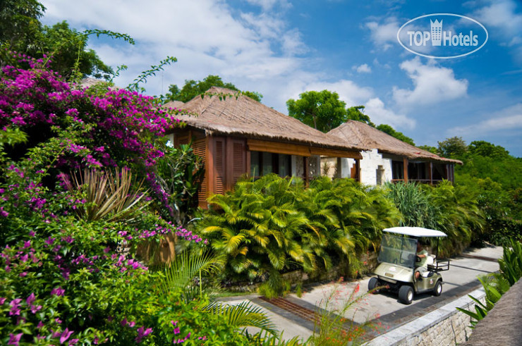 Hotelier's photos Batu Karang Nusa Lembongan Island Resort & Day Spa 4*