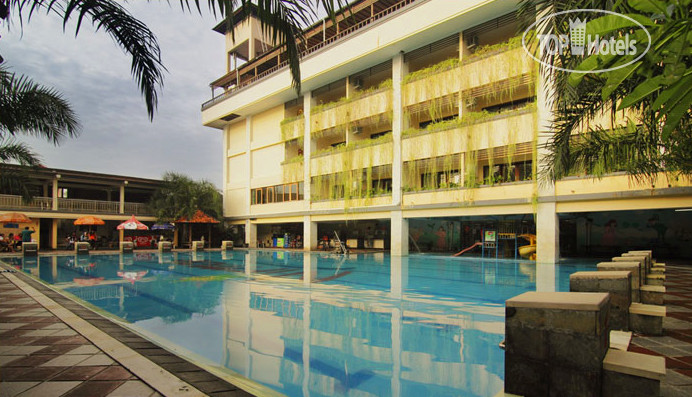 Hotelier's photos Nirmala Hotel & Convention Centre 2*