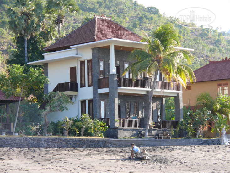 Hotelier's photos Pondok Vienna Beach 2*