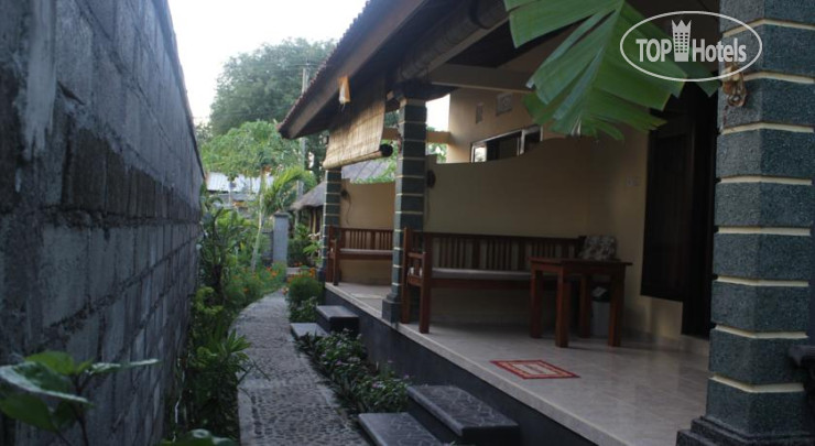 Hotelier's photos Warung Santa Fe And Bungalows 1*