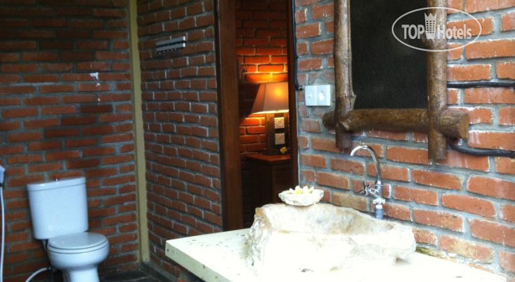 New photos from tourists Satria Bungalow 2*
