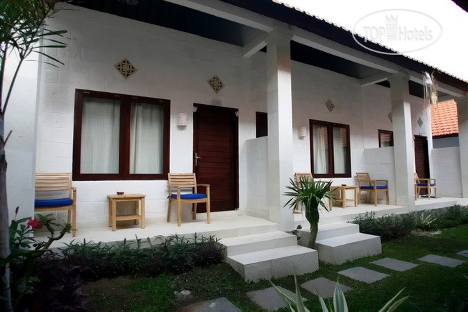 Hotelier's photos Padang Padang Breeze 2*