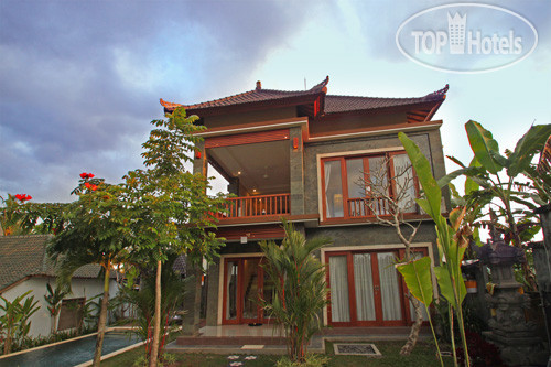 Hotelier's photos Wates Sari 4*