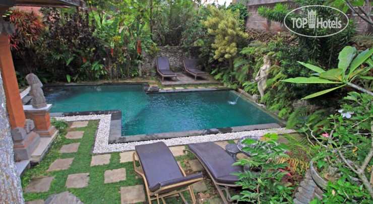 New photos from tourists Pering Bungalow
