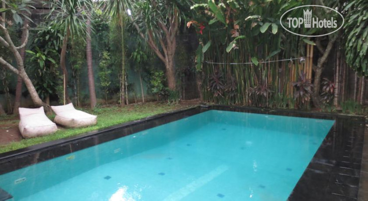 Hotelier's photos Touring Sanur 3*