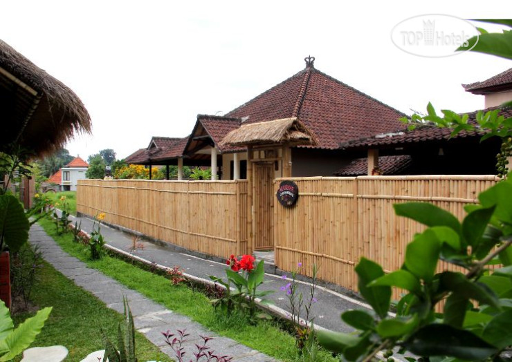 Hotelier's photos Nugraha Guest House 2 1*