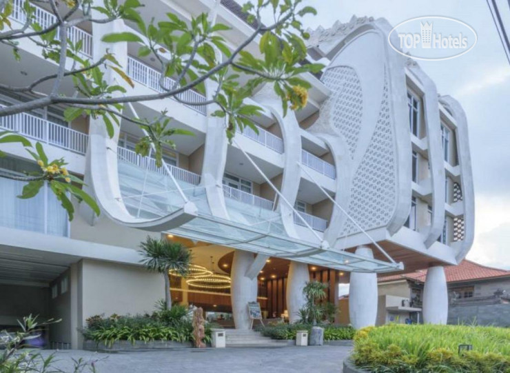Hotelier's photos Bedrock Hotel Kuta 4*