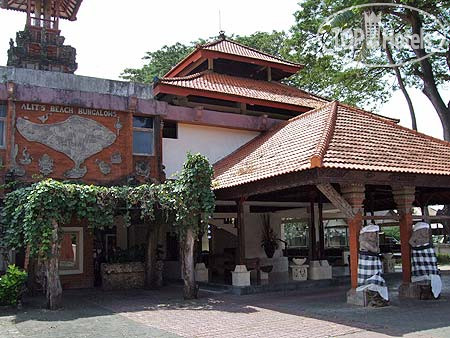 Hotelier's photos Alit Beach Bungalows 1*