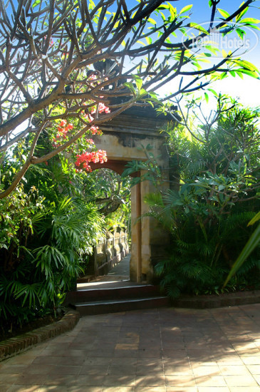 Hotel photo Champlung Mas 3*