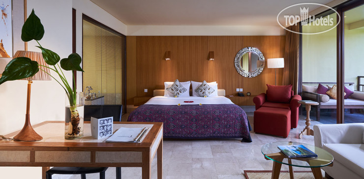 Hotel photo Komaneka at Rasa Sayang 4*