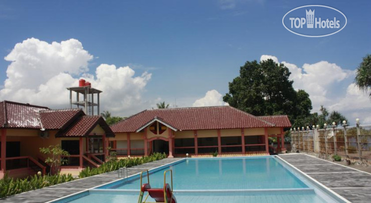 New photos from tourists Batu Layar Hotel 2*