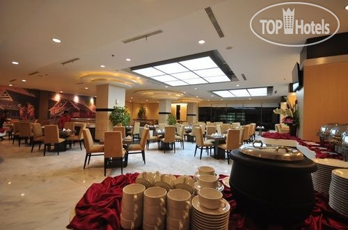 New photos from tourists D'maleo Hotel Makassar 3*