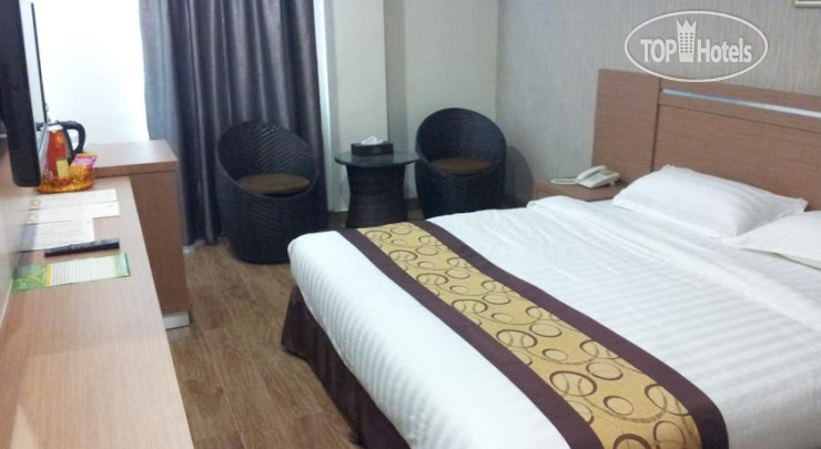 New photos from tourists Venesia Hotel 2*