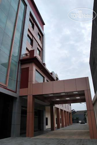 Hotelier's photos Raz Hotel & Convention Medan 3*