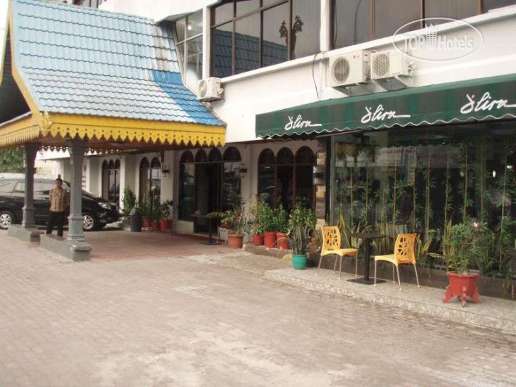 Hotelier's photos D'lira Syariah Hotel 2*