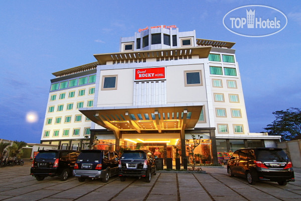Hotel photo Grand Rocky Hotel Bukittinggi 4*