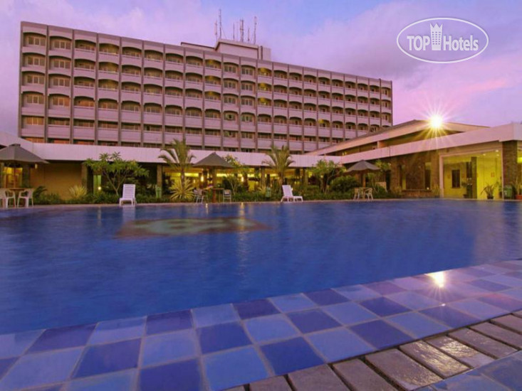 Hotelier's photos Pangeran Beach Padang Hotel 4*
