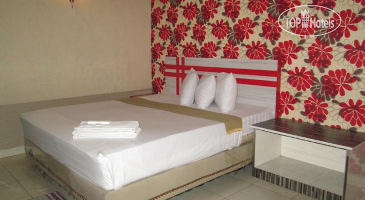 New photos from tourists 95 Pontianak Hotel 2*