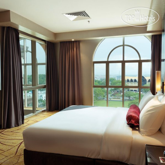 Hotel photo The Waterfront Hotel Kuching 5*