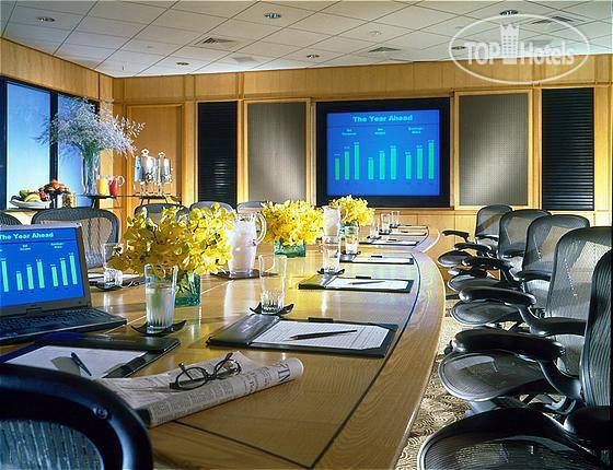 New photos from tourists Swissotel The Stamford 5*