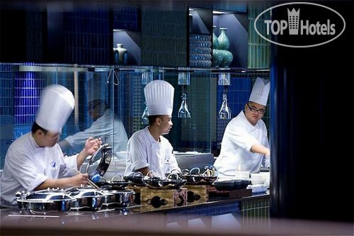 New photos from tourists Crowne Plaza Changi Airport 5*