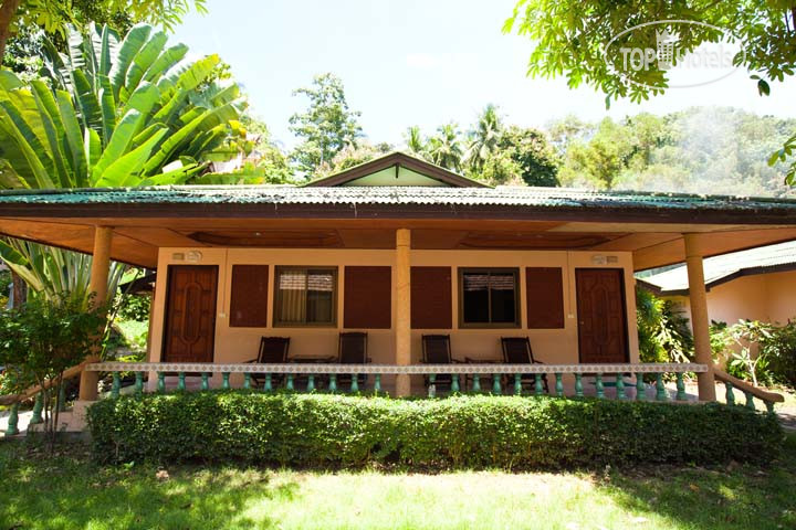Hotelier's photos Kaw Kwang Beach Resort 3*
