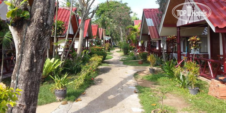 Hotelier's photos Lanta Dareen Resort 2*