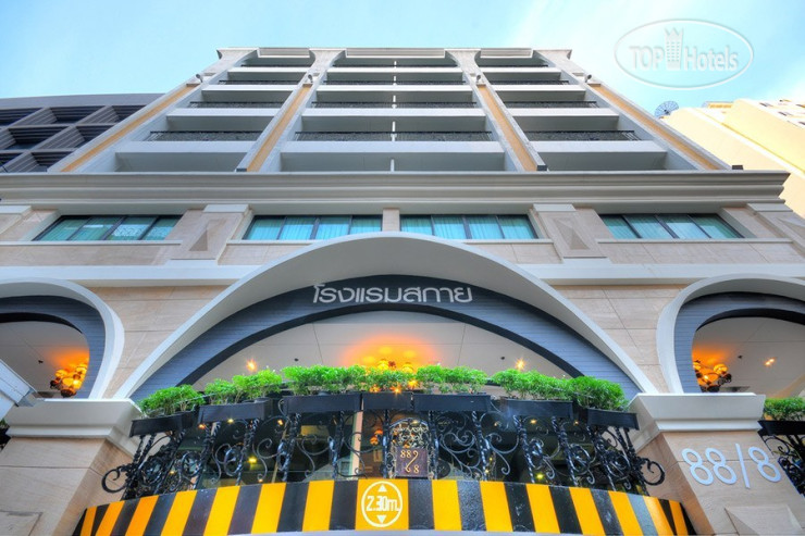 Hotel photo Aspira Skyy Sukhumvit Soi 1 4*