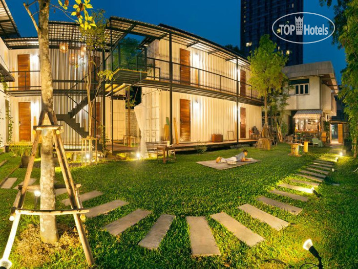 Hotelier's photos The Yard Hostel 2*