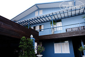 Photos Blue House By The Chang