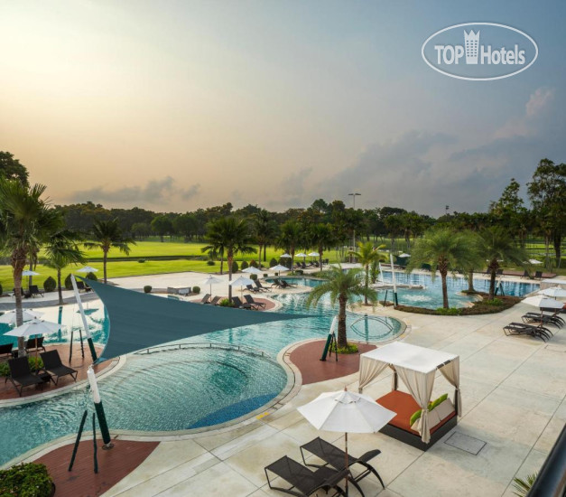 Hotel photo Eastin Thana City Golf Resort 4*