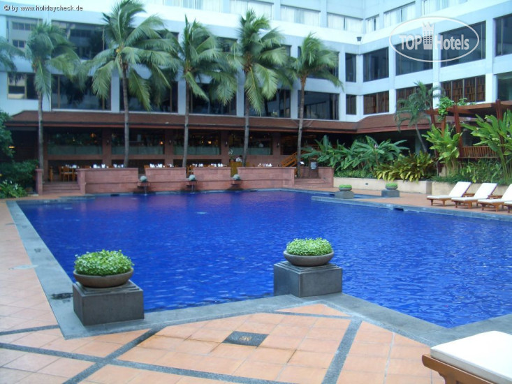 Hotelier's photos Ramada Plaza Menam Riverside Bangkok 5*