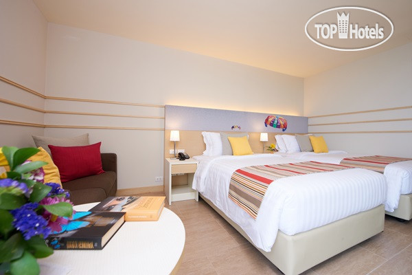 Hotelier's photos Pattaya Sea View Hotel 4*