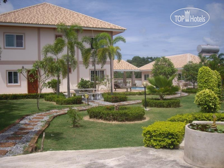 Hotelier's photos Nick's Resort 2*