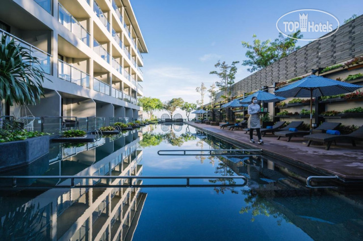 Hotelier's photos Golden Tulip Pattaya Beach Resort 4*