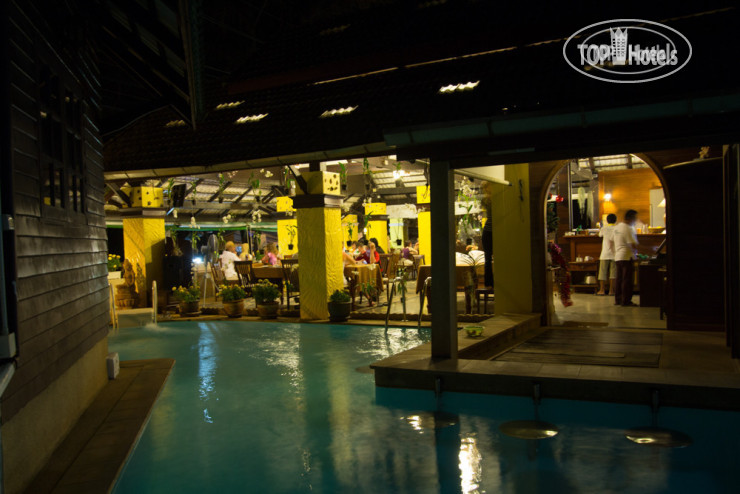 Hotelier's photos Naithon Beach Resort 3*