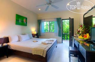 Hotelier's photos Lokal Phuket 3*