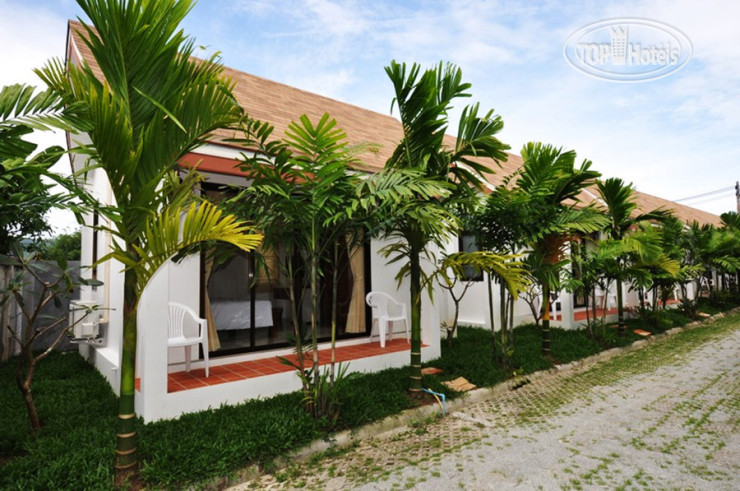 Hotelier's photos Baan Phuchalong Bungalow 2*