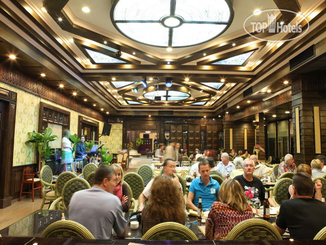 New photos from tourists Ruean Phae Royal Park 4*