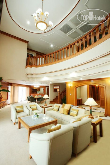 New photos from tourists Thumrin Thana Hotel 4*