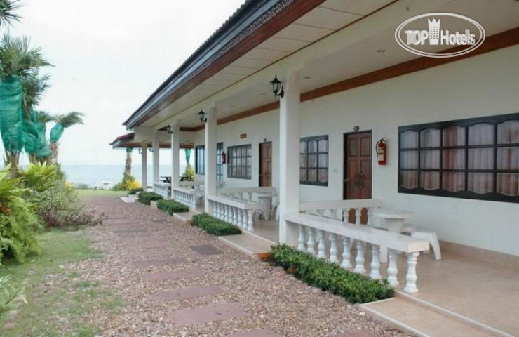 Hotelier's photos Bansaithong Beach Resort 3*
