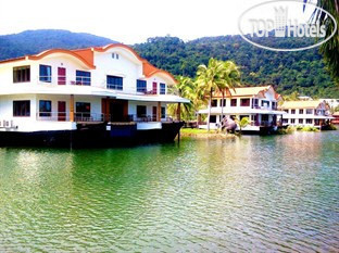 Фотографии отельера Aunchaleena Beach Front Resort 3*